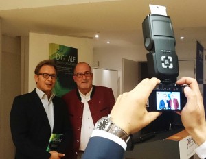 Tim Cole neben Dennis Brunotte